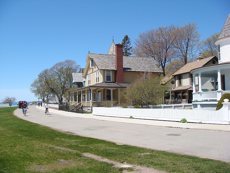 133 Memorial Day [2008 May 23].JPG - Scenes from Mackinac Island.